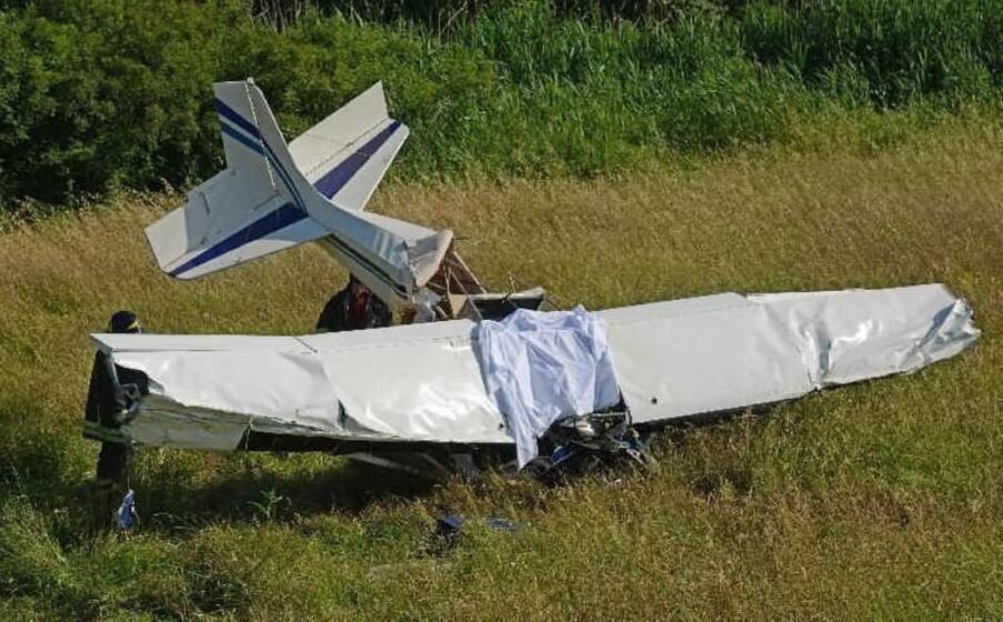 Un Ultraleggero Cade Vicino Alla Spiaggia Morto Pilota Tragedia Al